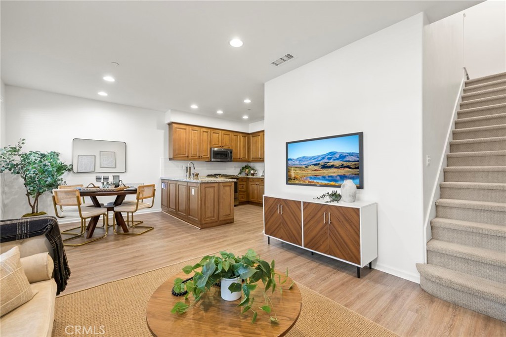 922 E Baseline Road
