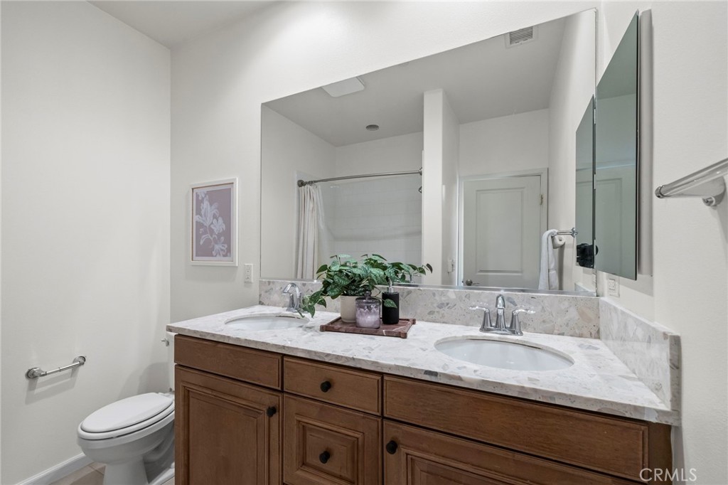 922 E Baseline Road