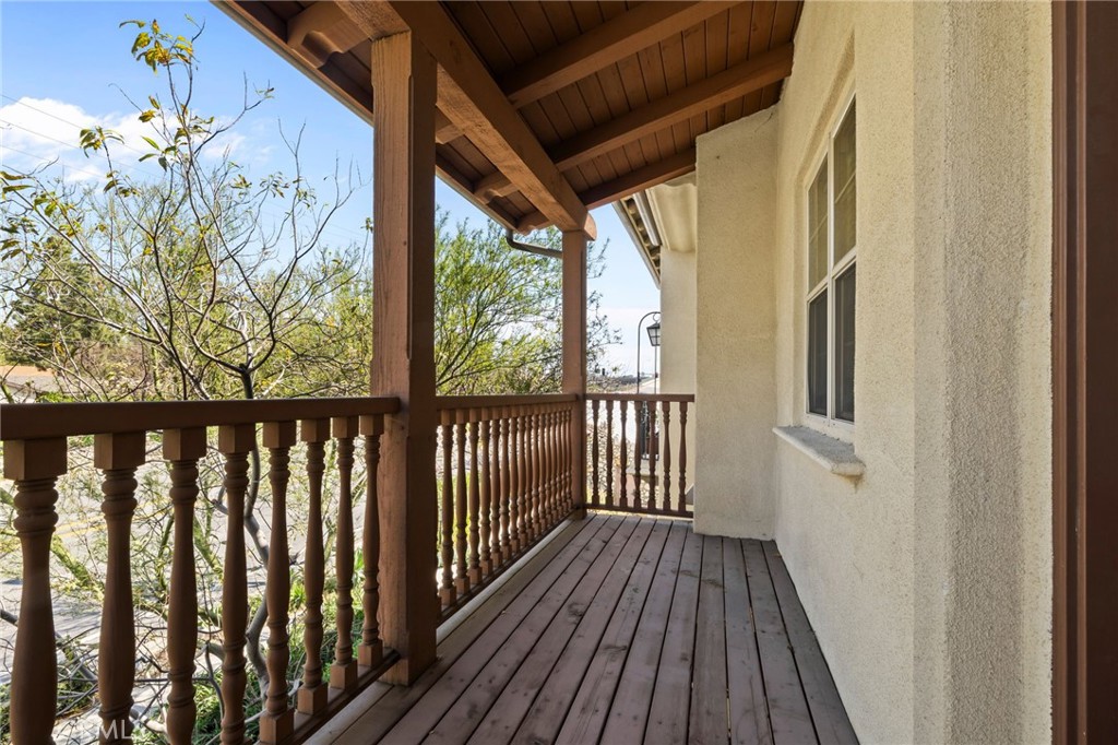 922 E Baseline Road