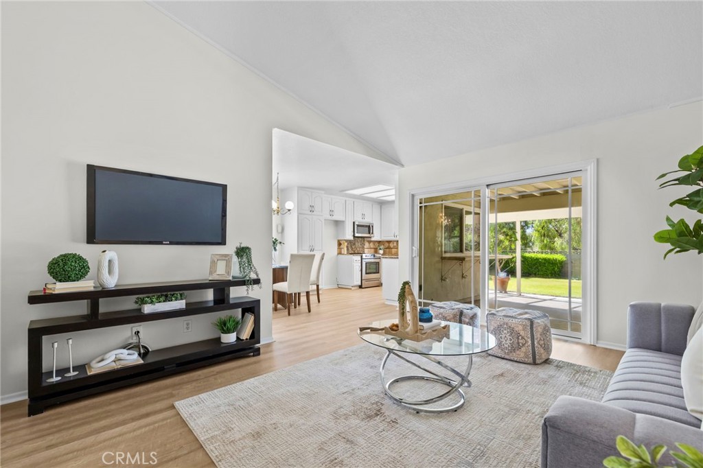 252 E Radcliffe Drive