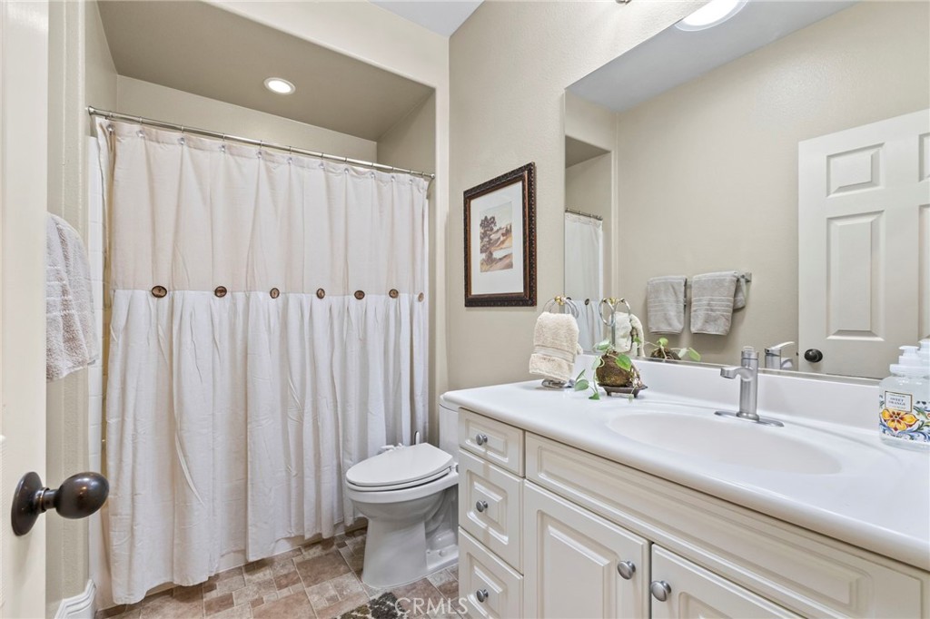 1705 Arthur Loop W