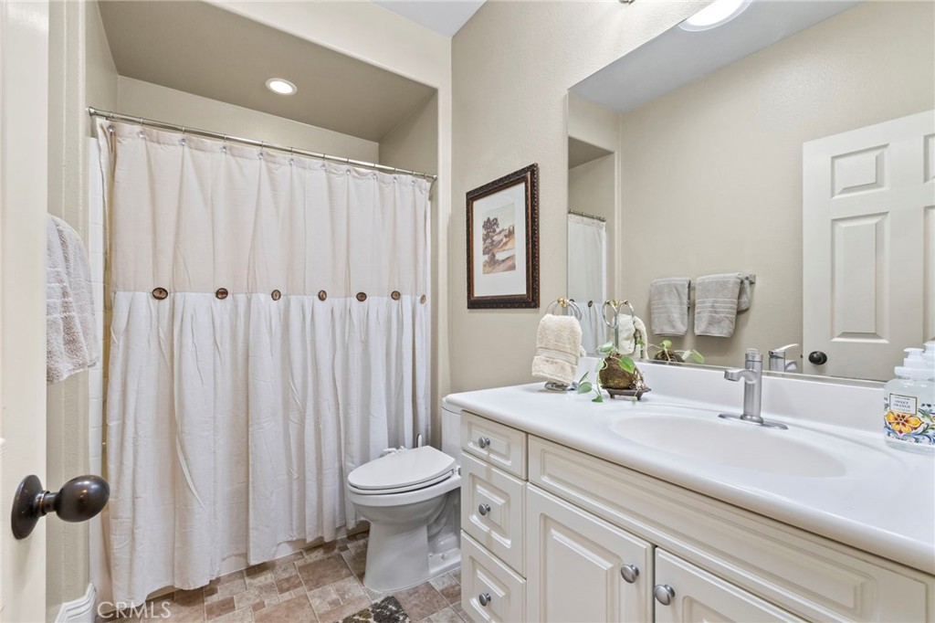 1705 Arthur Loop W