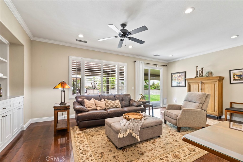 1705 Arthur Loop W