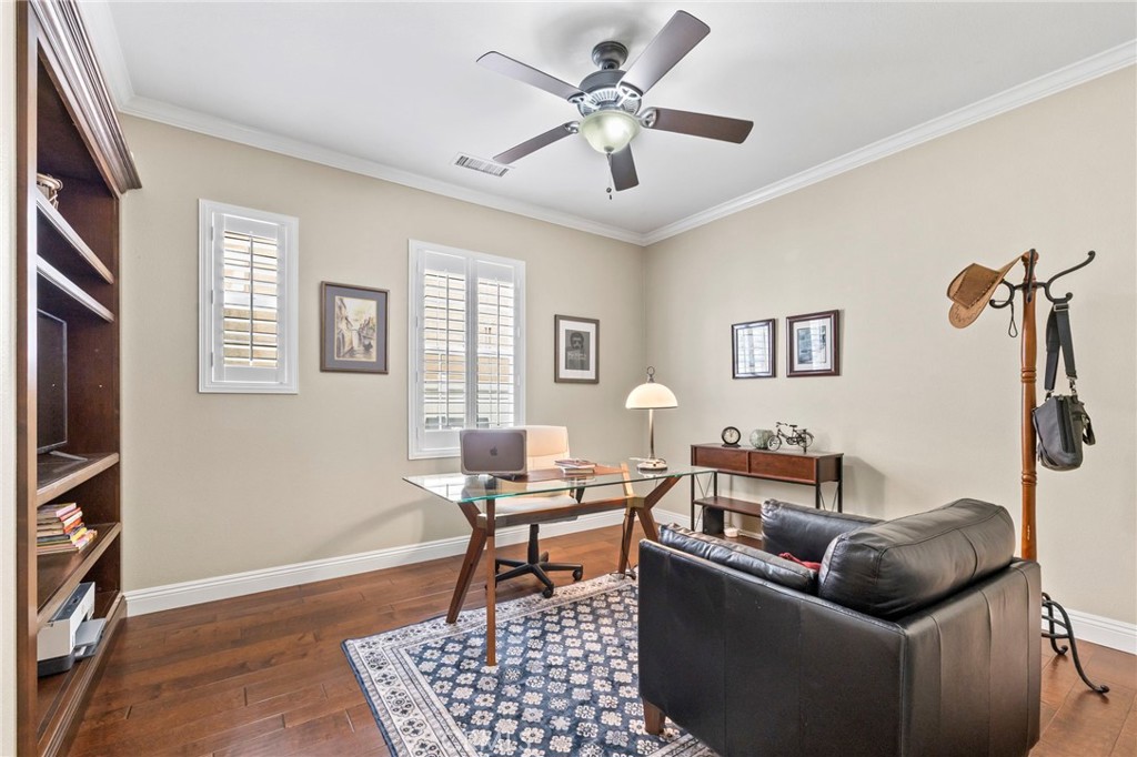 1705 Arthur Loop W