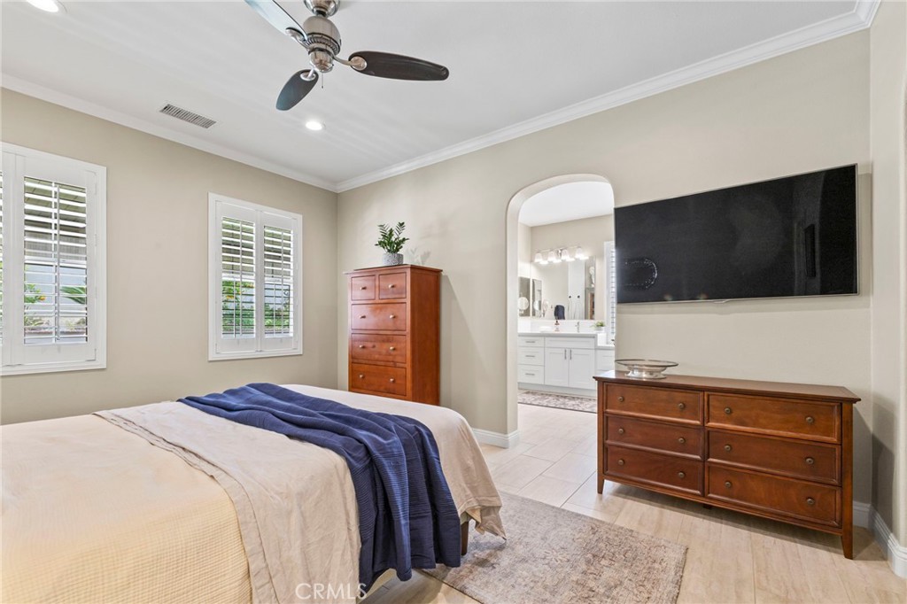 1705 Arthur Loop W