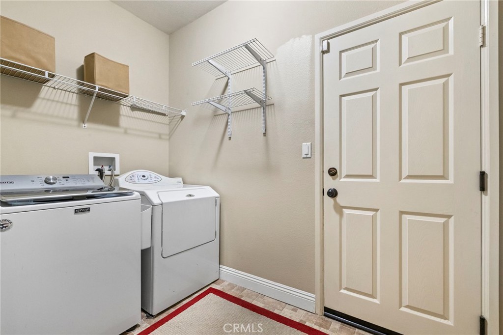 1705 Arthur Loop W