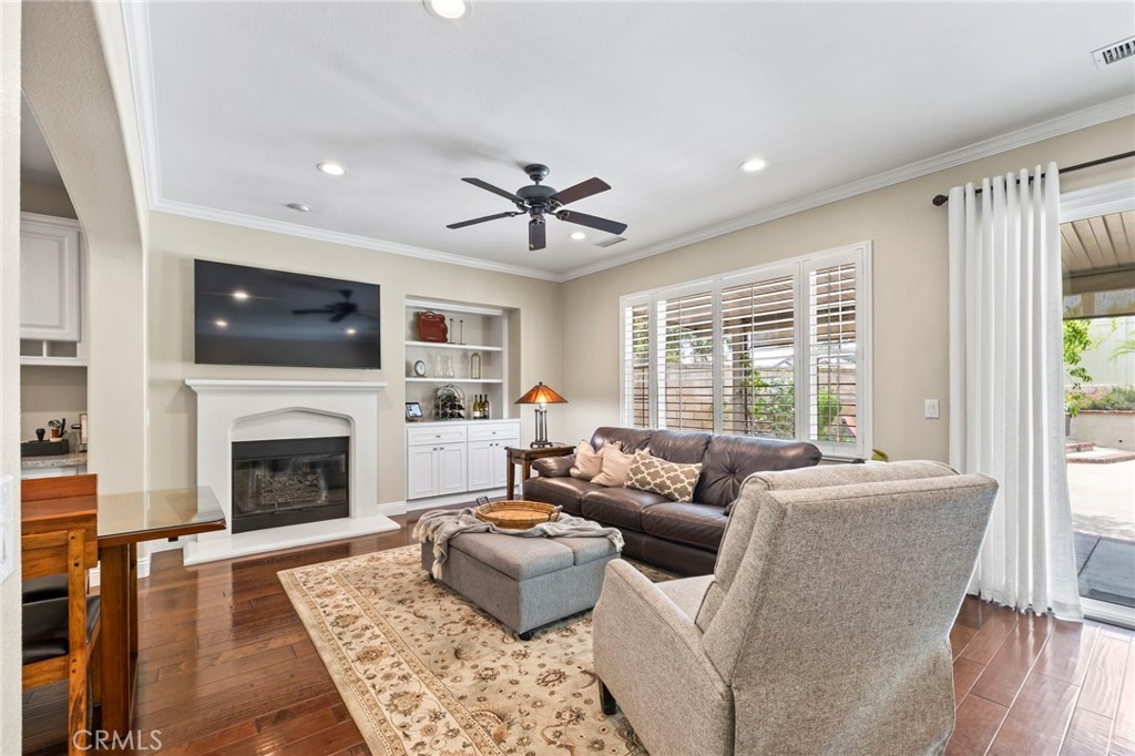 1705 Arthur Loop W