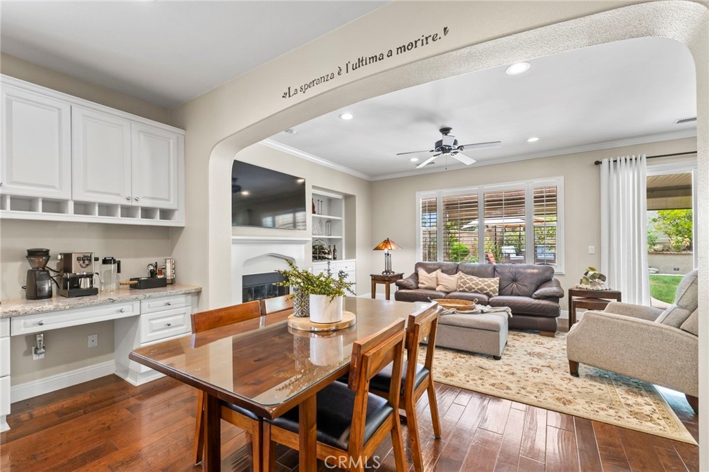 1705 Arthur Loop W