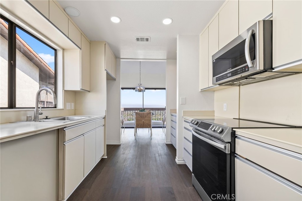 8451 Calle Carabe Court