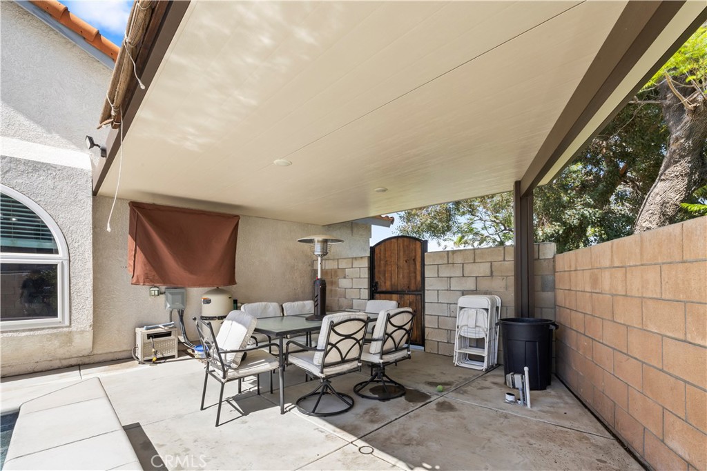 3906 N Flame Tree