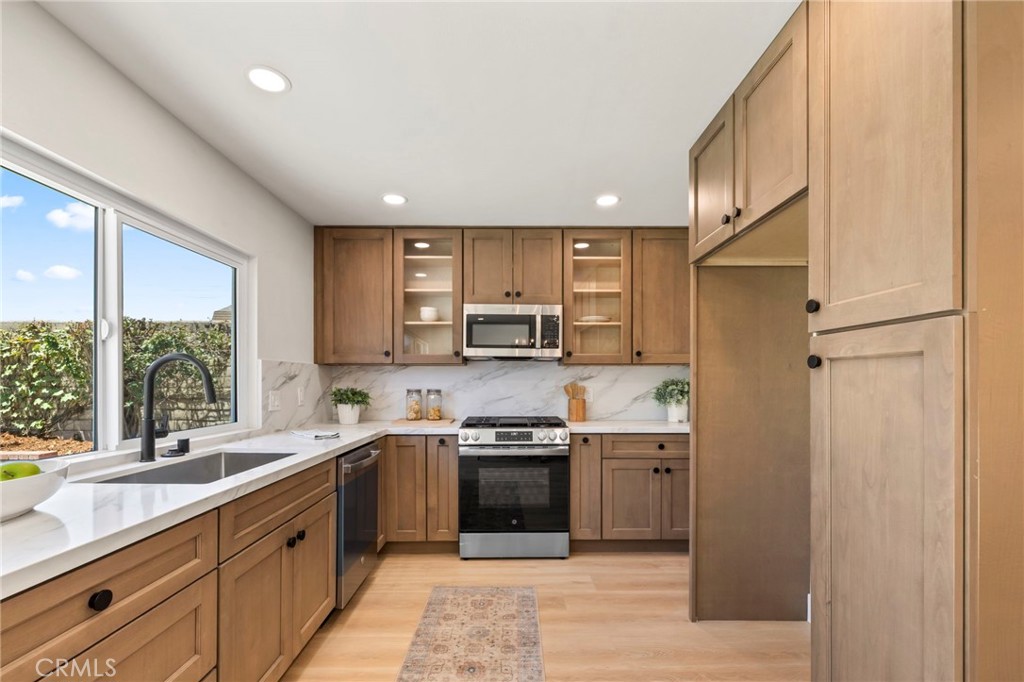 2614 Virginia Way