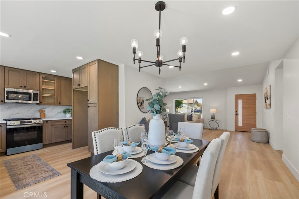 2614 Virginia Way