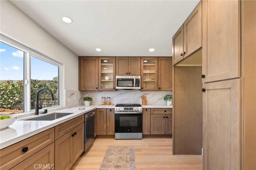2614 Virginia Way