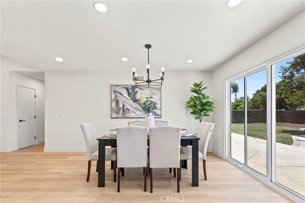 2614 Virginia Way
