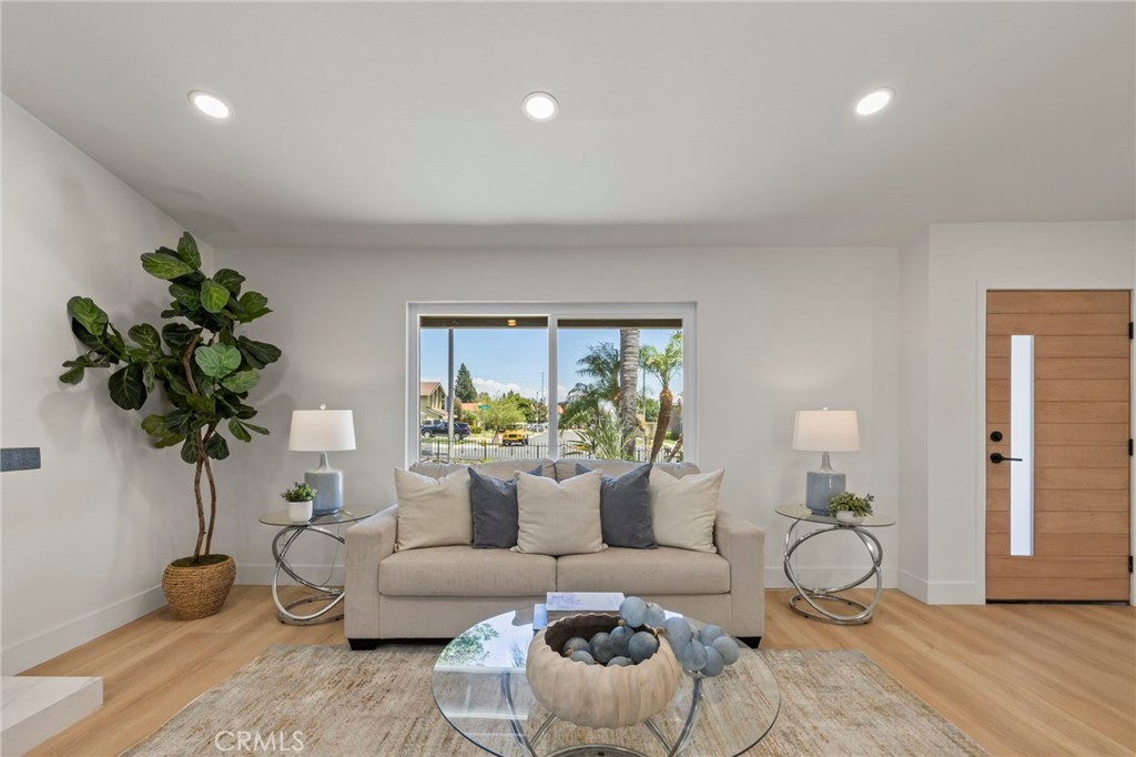 2614 Virginia Way
