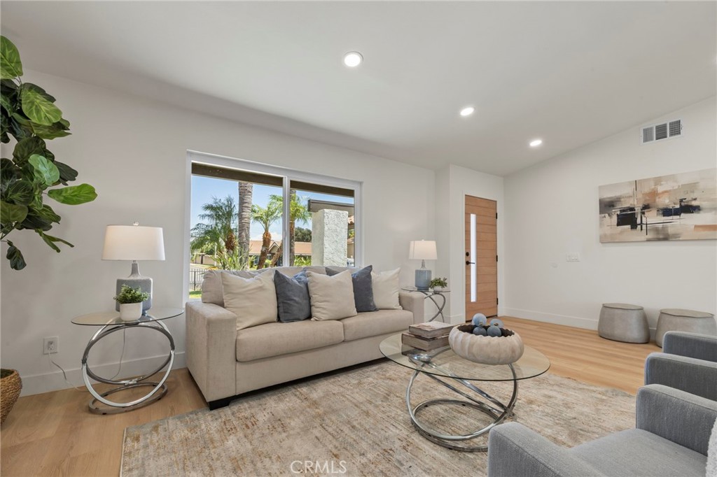 2614 Virginia Way