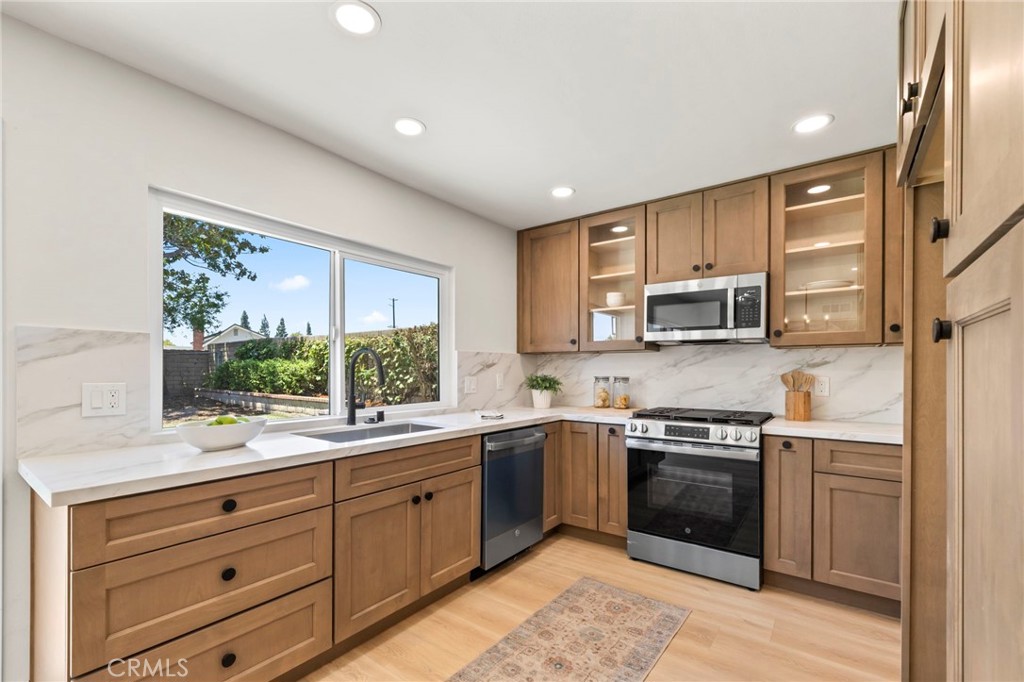 2614 Virginia Way