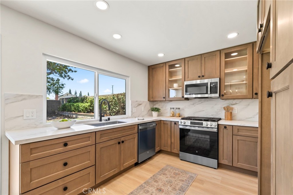 2614 Virginia Way