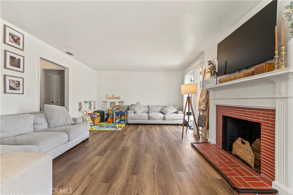 333 W 7th Street