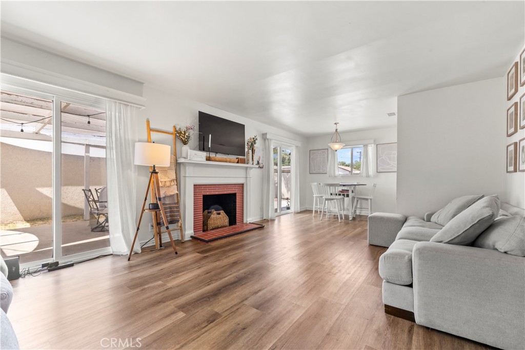 333 W 7th Street