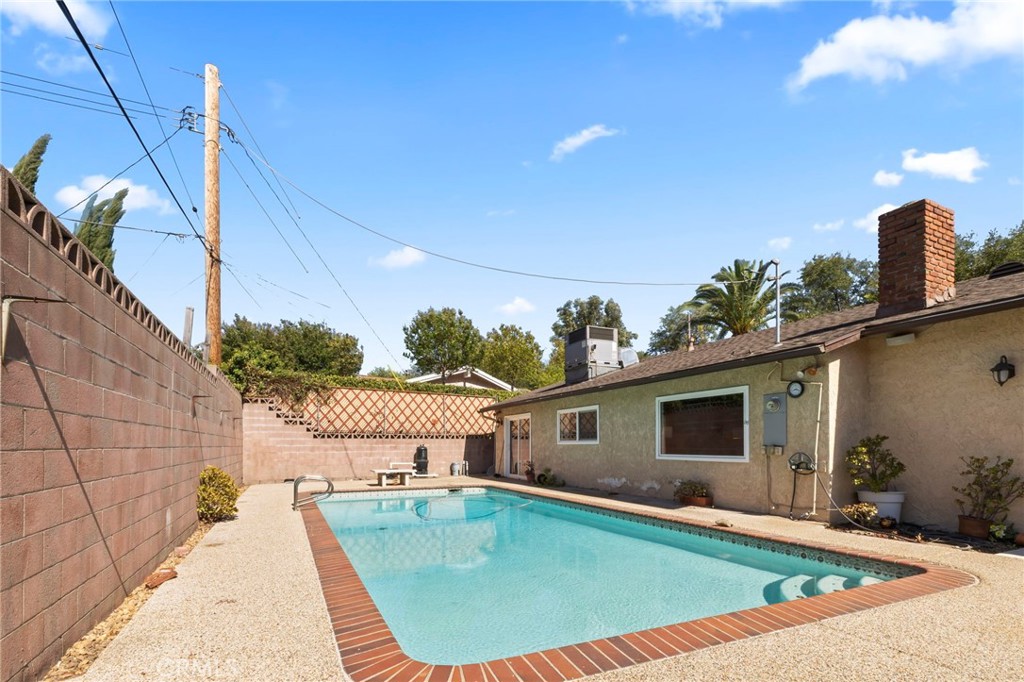 1483 Loma Sola Court