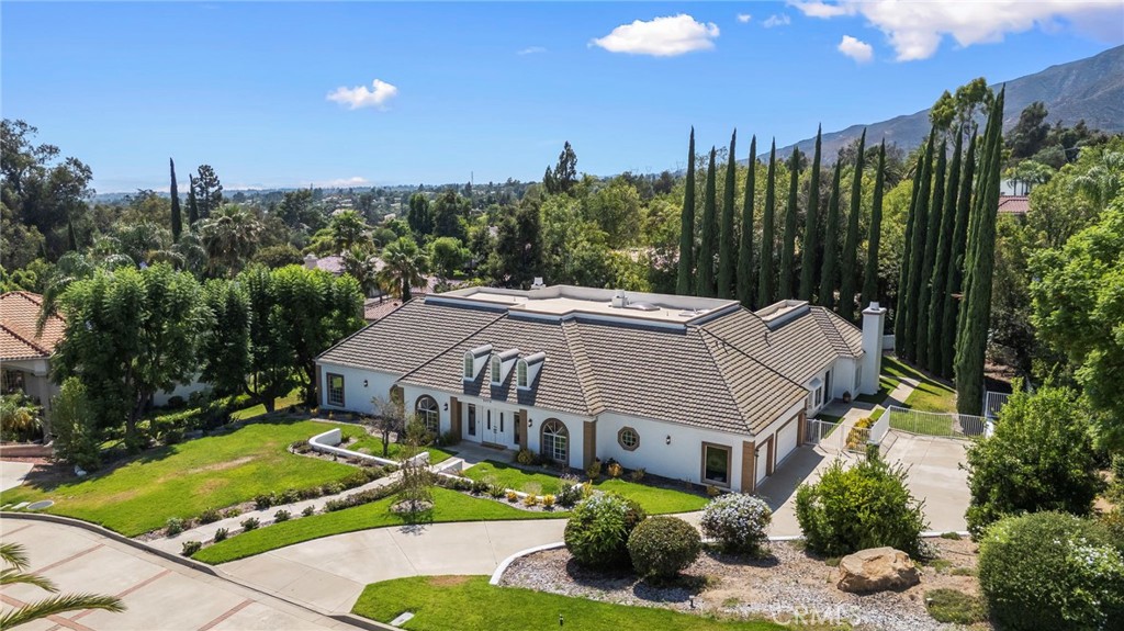 5072 Castle Court