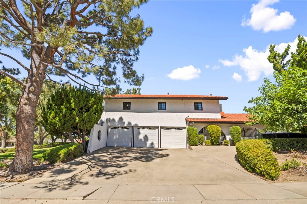 221 W Tennyson Street
