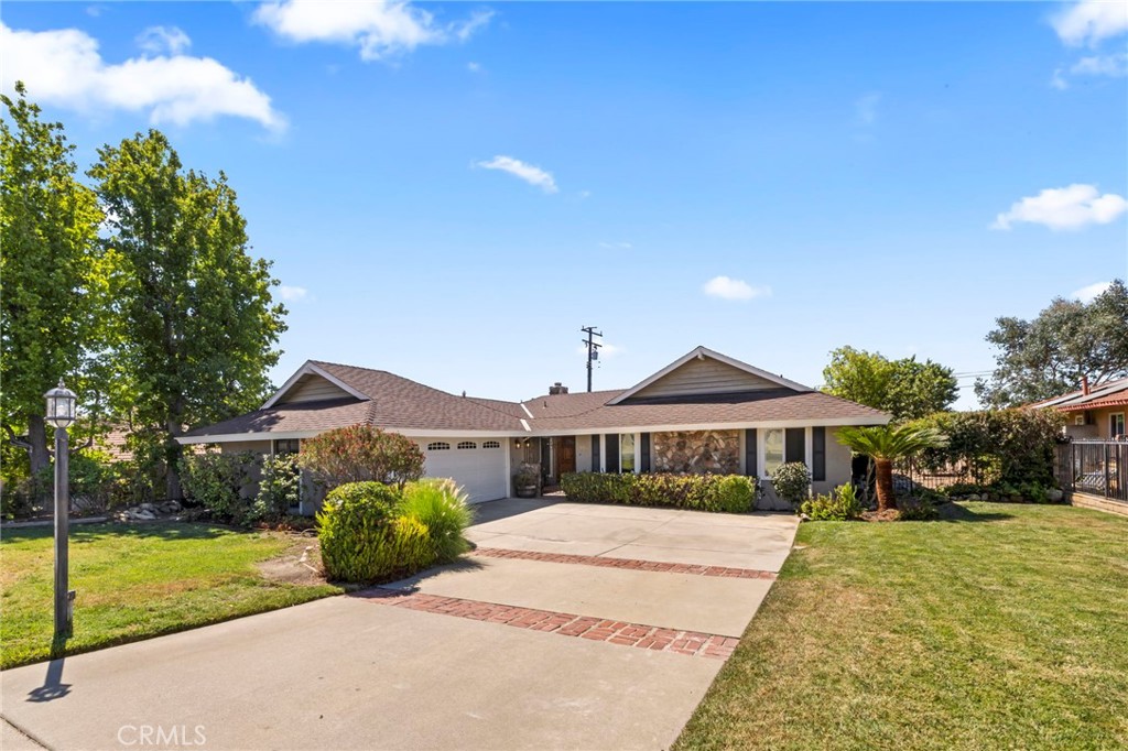 956 W 14th Street
