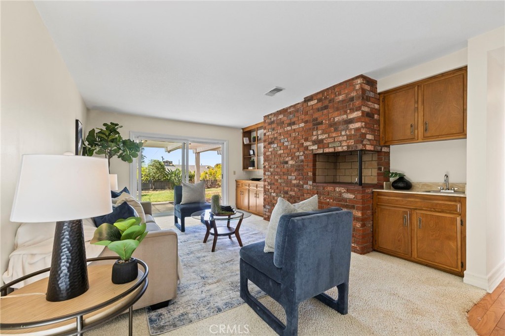 956 W 14th Street