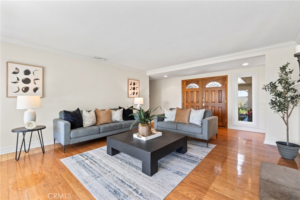 956 W 14th Street