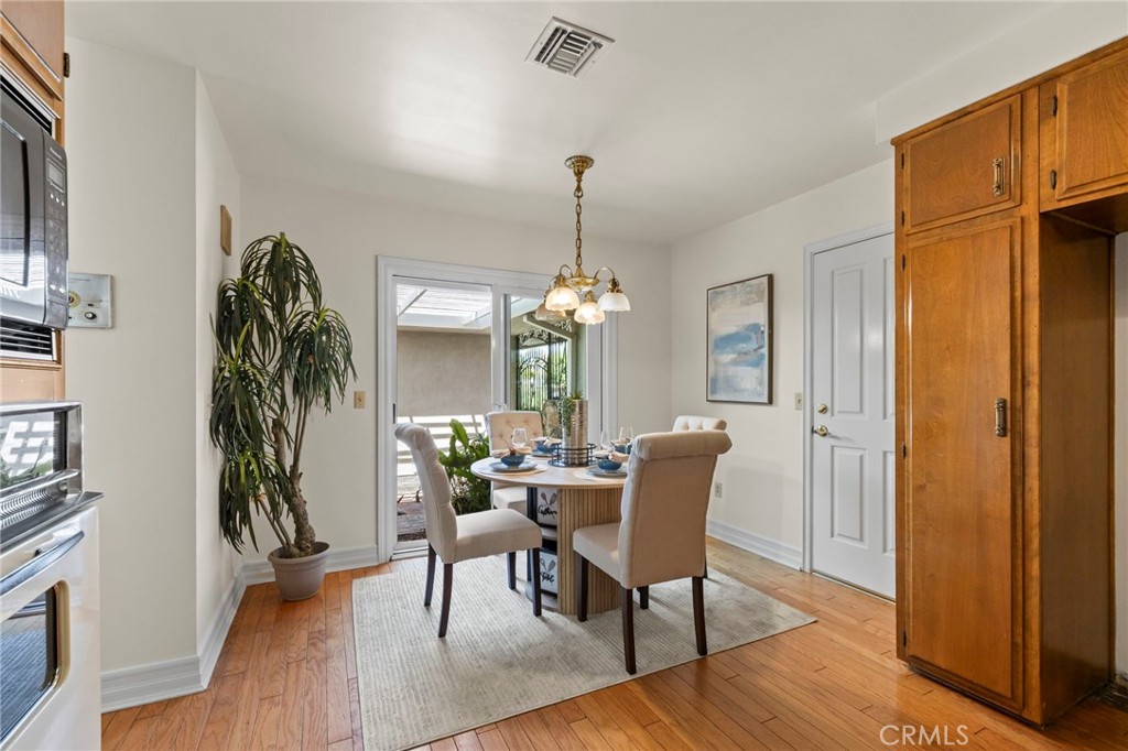 956 W 14th Street