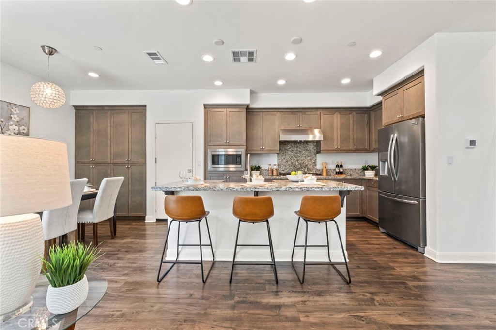 7427 Solstice Place