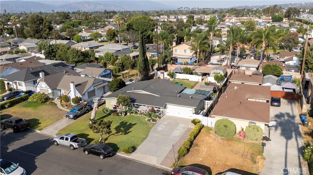 128 N Walnuthaven Drive