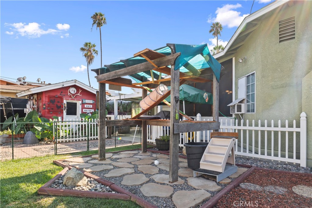 128 N Walnuthaven Drive