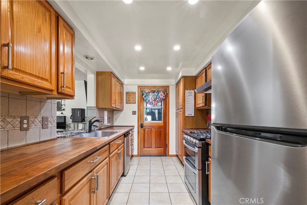 128 N Walnuthaven Drive