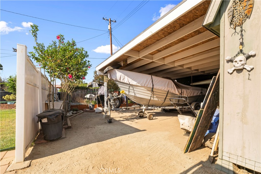 128 N Walnuthaven Drive