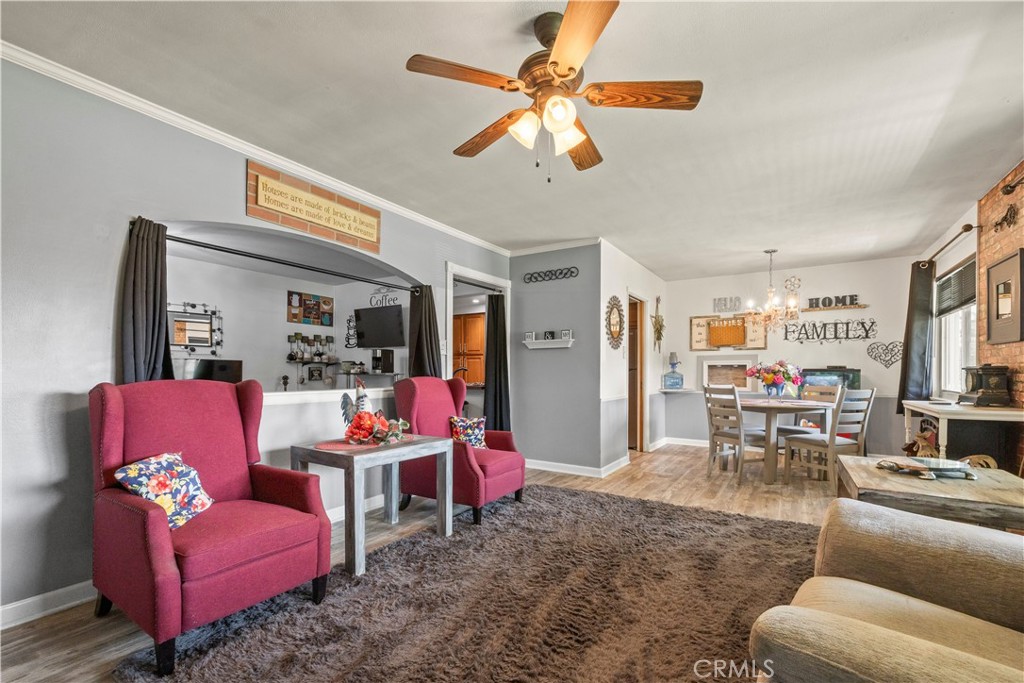 128 N Walnuthaven Drive