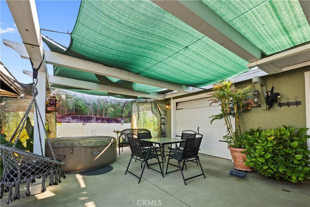 128 N Walnuthaven Drive