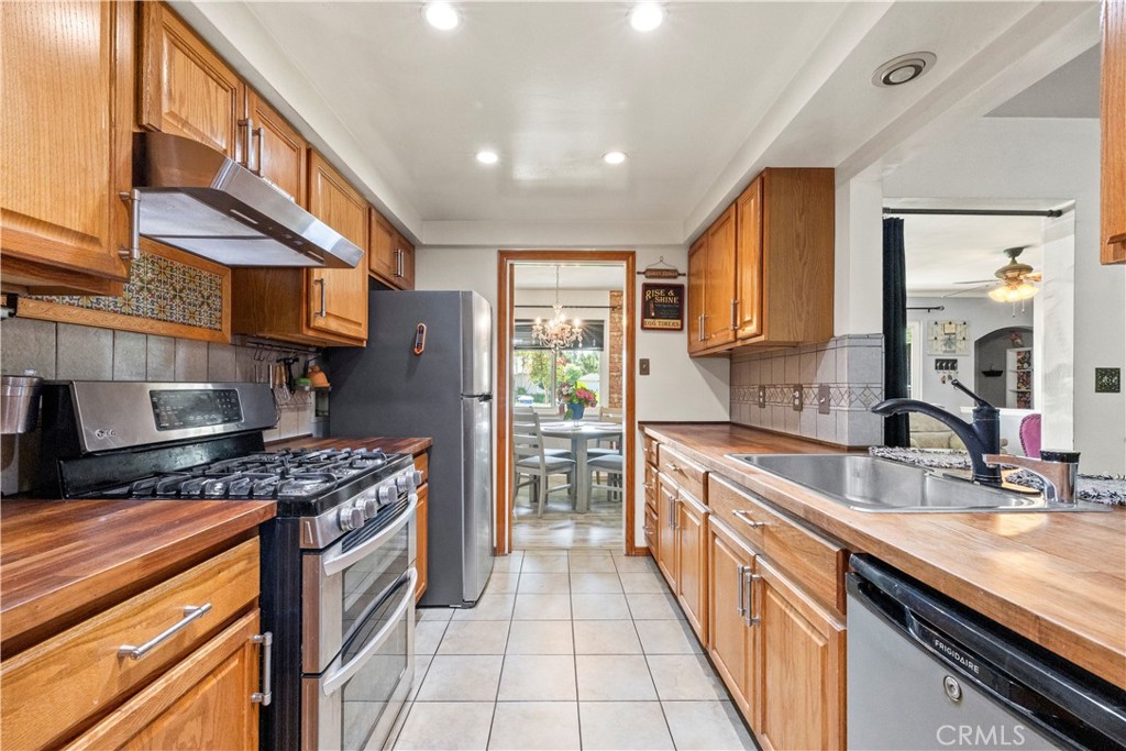 128 N Walnuthaven Drive