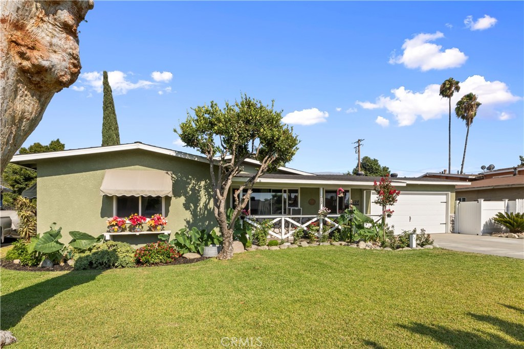 128 N Walnuthaven Drive