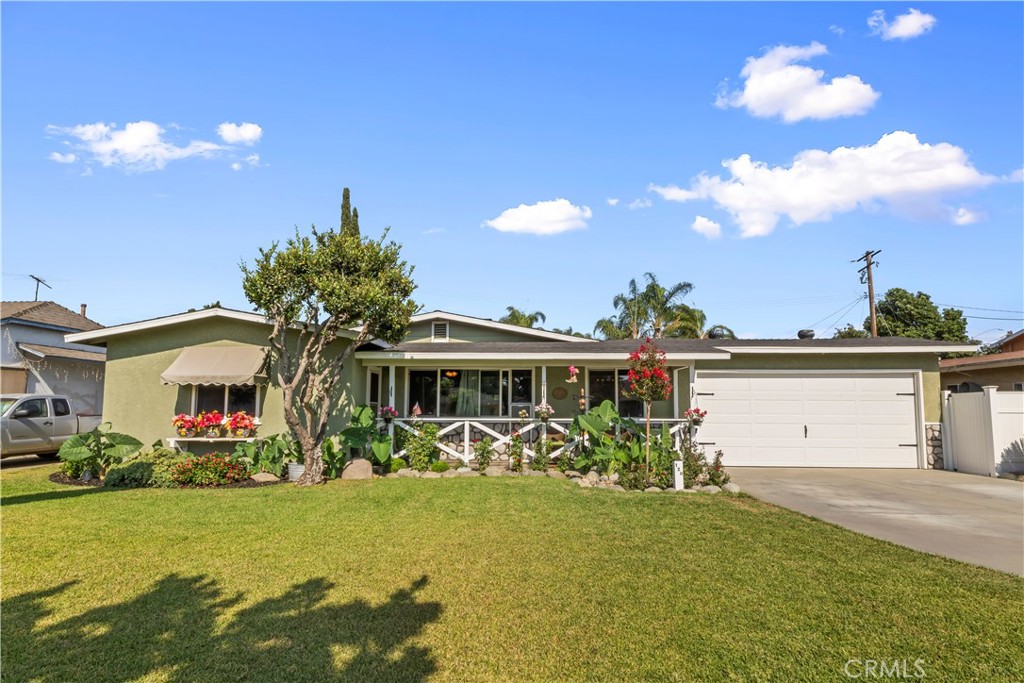 128 N Walnuthaven Drive