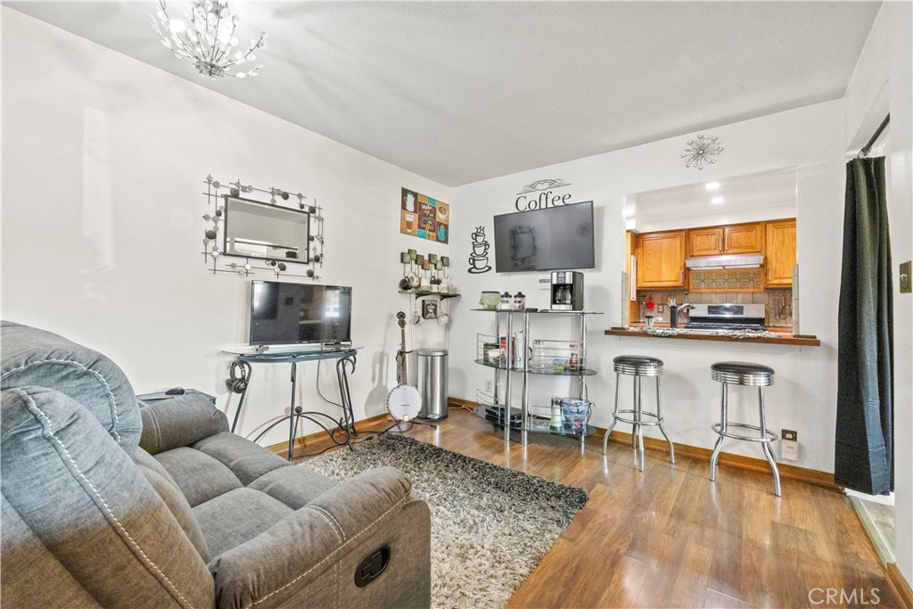 128 N Walnuthaven Drive