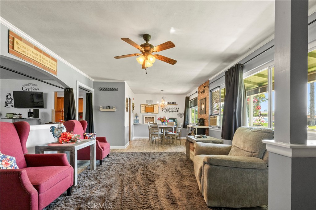 128 N Walnuthaven Drive