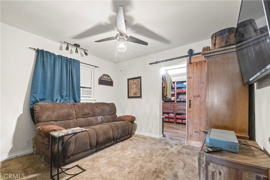 128 N Walnuthaven Drive