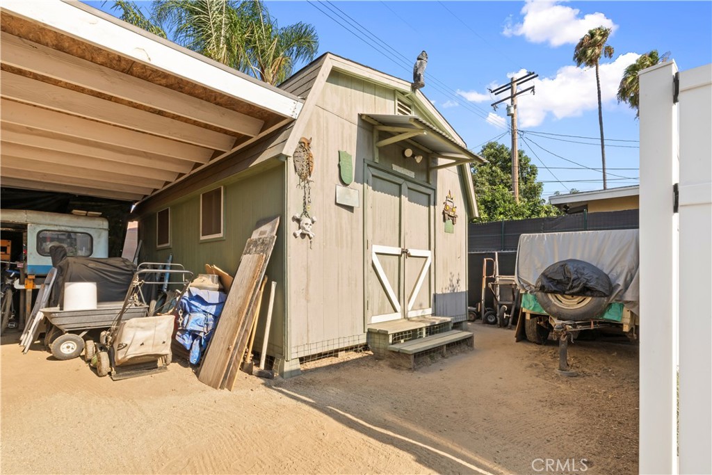 128 N Walnuthaven Drive
