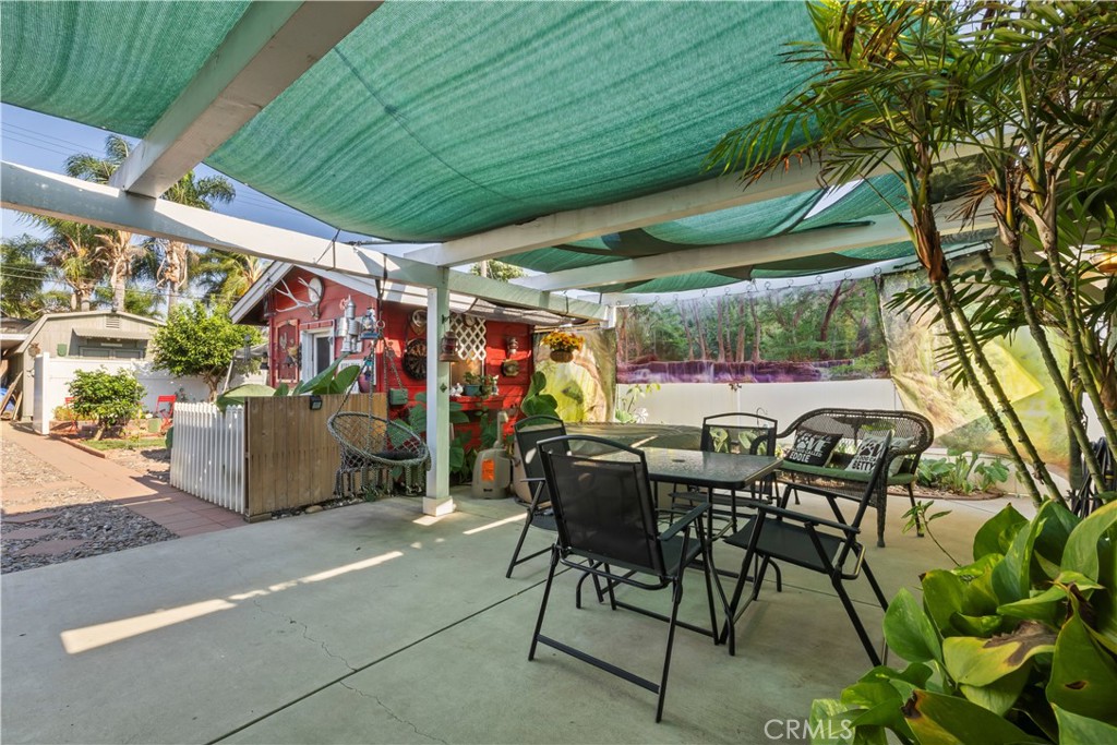 128 N Walnuthaven Drive
