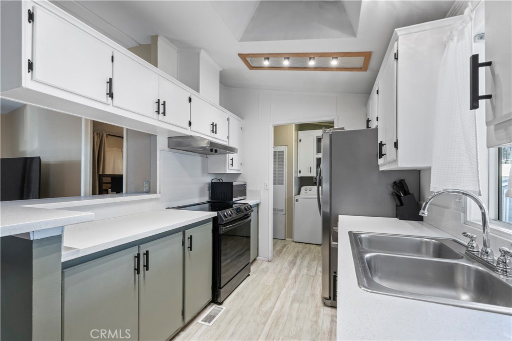 1635 W Covina Boulevard 86