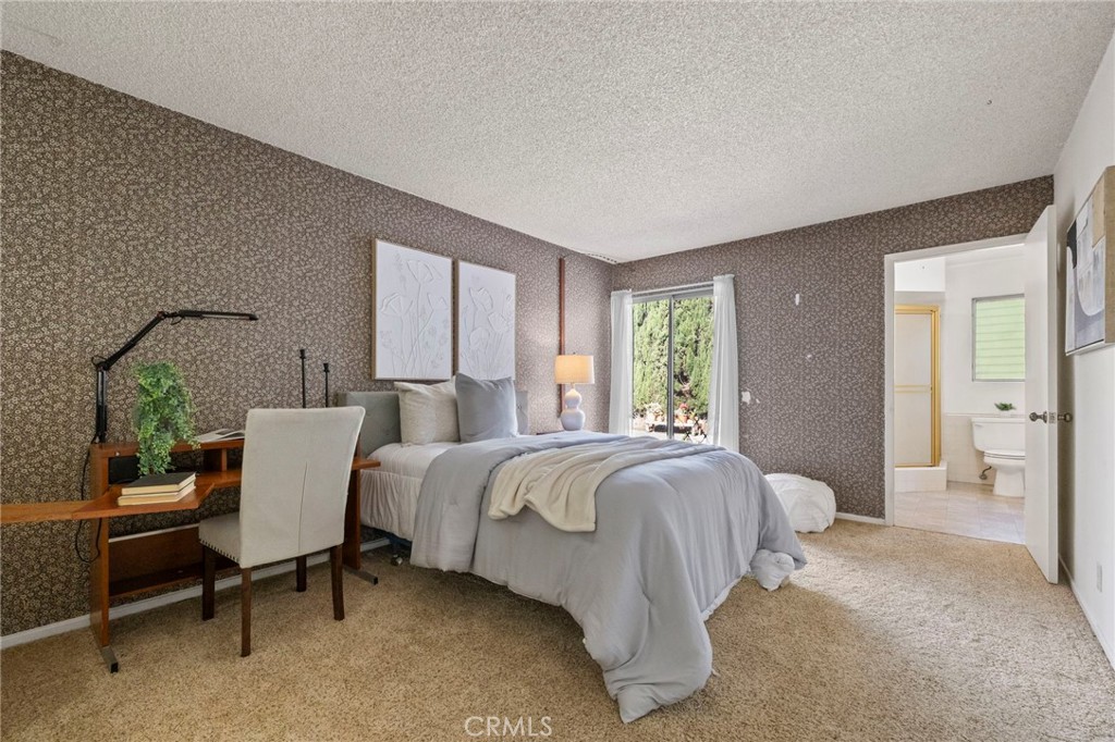 2306 La Sierra Way