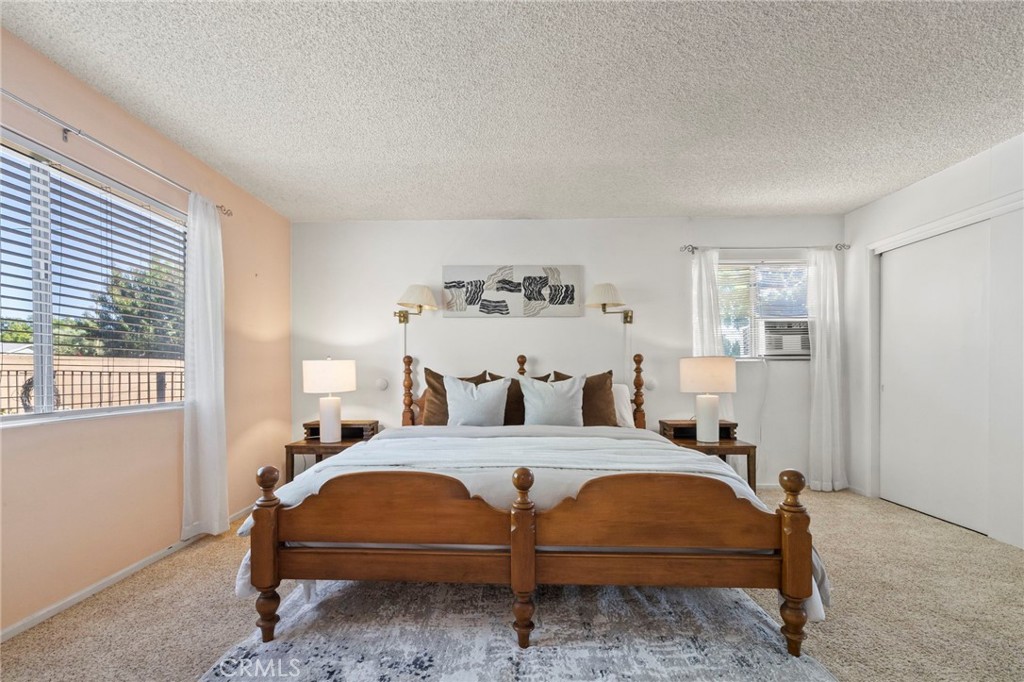 2306 La Sierra Way
