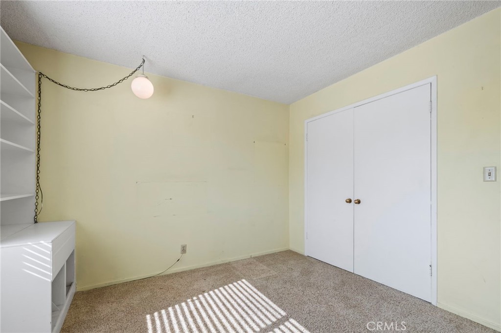 2306 La Sierra Way
